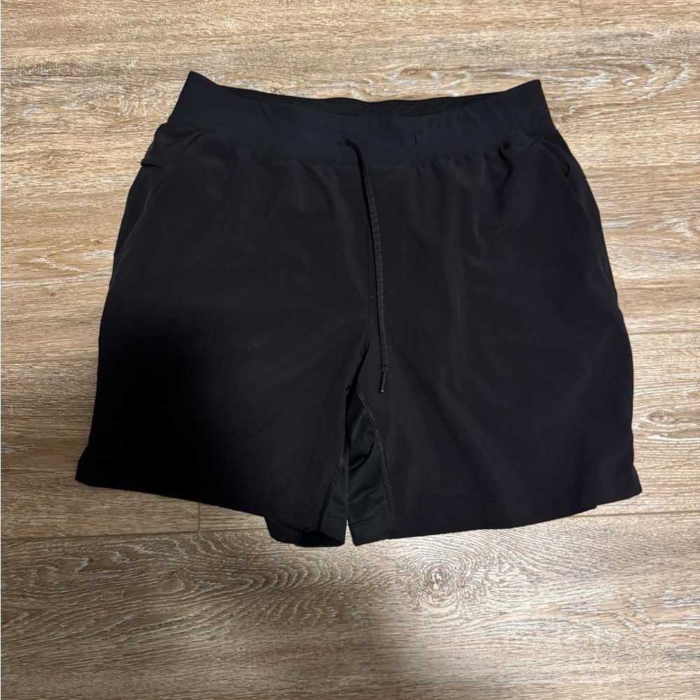 Men lululemon black shorts Large ** Read Description **